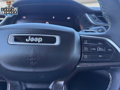 Used 2023 Jeep Grand Cherokee Limited w/ Luxury Tech Group II AWD/4WD image 26