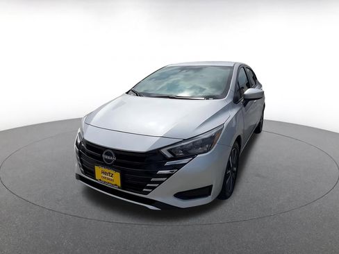 Used 2025 Nissan Versa SV FWD image 7