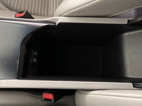 Certified 2020 Toyota Camry SE FWD image 23