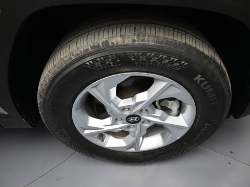 Used 2023 Hyundai Tucson SE image 13