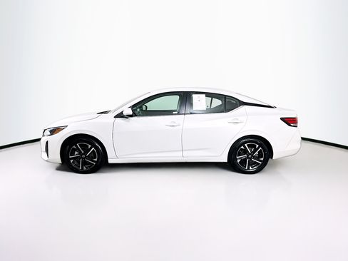 Used 2024 Nissan Sentra SV FWD image 4