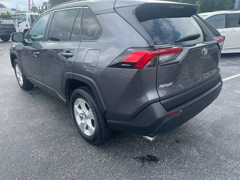 Used 2021 Toyota RAV4 XLE AWD/4WD image 7