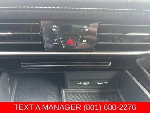 Used 2024 Volkswagen Atlas SE AWD/4WD image 24