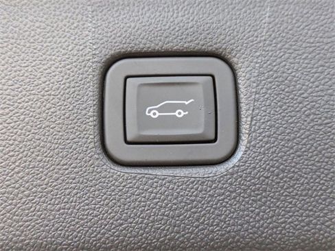 New 2025 Chevrolet Blazer LT w/ Convenience Package image 29