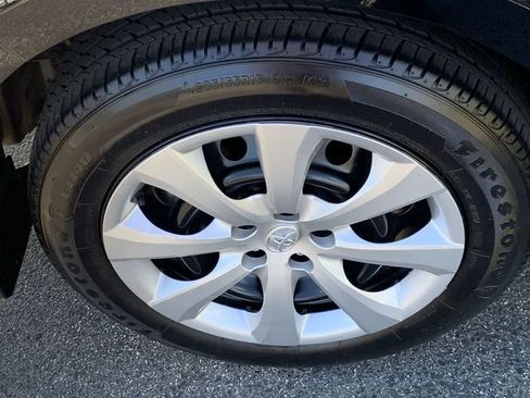 Used 2025 Toyota Corolla LE FWD image 33
