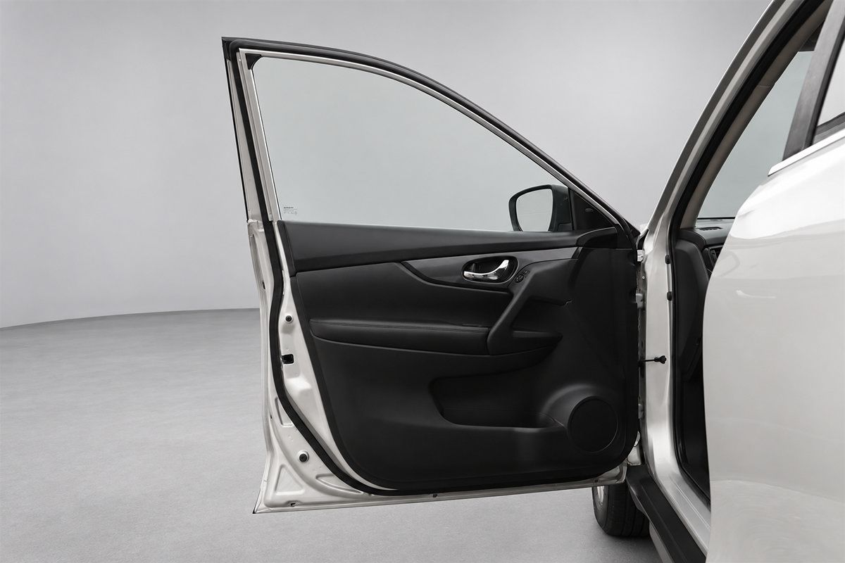 Used 2017 Nissan Rogue SV FWD image 22