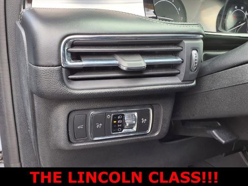 Used 2022 Lincoln Corsair AWD w/ Equipment Group 101A image 14