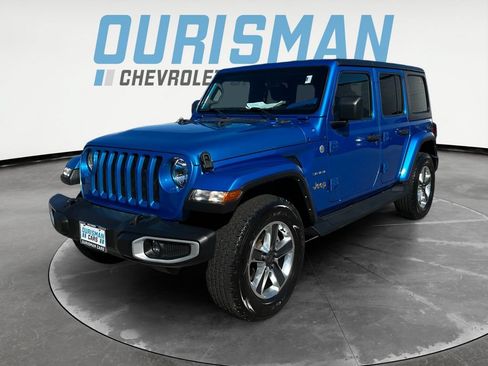 Used 2022 Jeep Wrangler Unlimited Sahara w/ Cold Weather Group AWD/4WD image 2