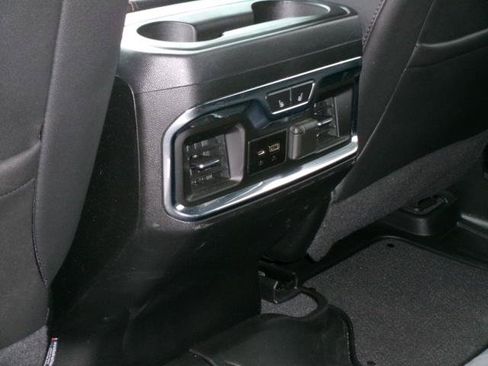 Used 2023 GMC Sierra 2500 AT4 AWD/4WD image 18