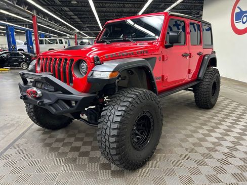 Used 2023 Jeep Wrangler Unlimited Rubicon AWD/4WD image 7