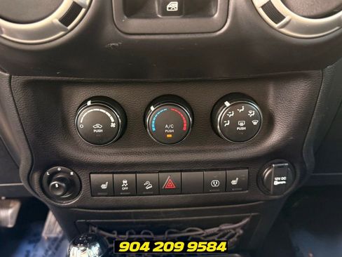 Used 2017 Jeep Wrangler Unlimited Sahara w/ Dual Top Group AWD/4WD image 15