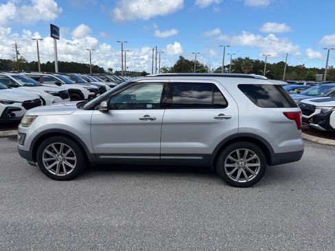 Used 2016 Ford Explorer Limited FWD image 10