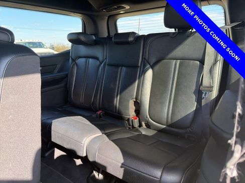 Used 2024 Jeep Wagoneer Series II w/ Flexible Seating Group image 15