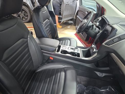 Used 2023 Ford Edge SEL w/ Convenience Package AWD/4WD image 11