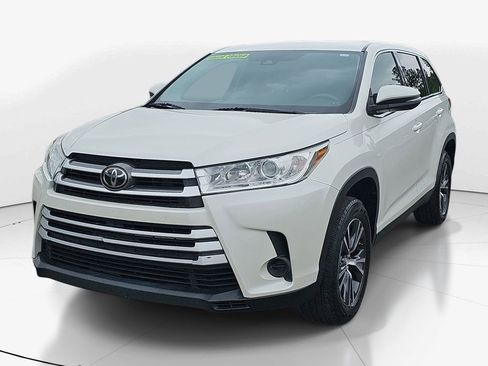 Used 2019 Toyota Highlander LE FWD image 10