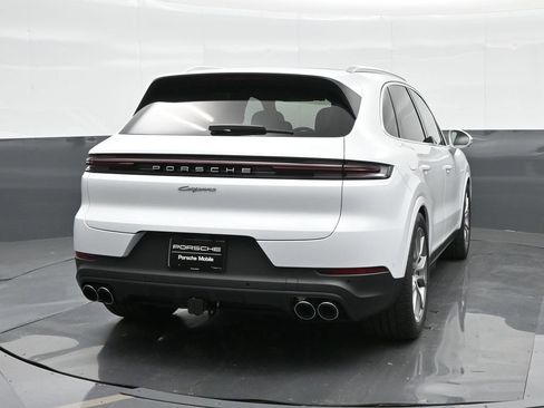 Certified 2025 Porsche Cayenne E-Hybrid AWD/4WD image 6