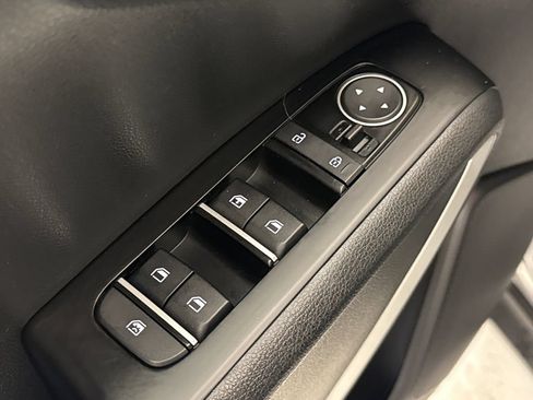 Used 2024 Kia Soul LX w/ Option Group 015 FWD image 19