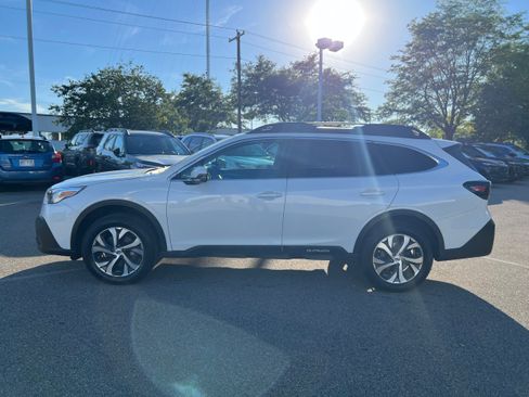 Used 2021 Subaru Outback Limited AWD/4WD image 4