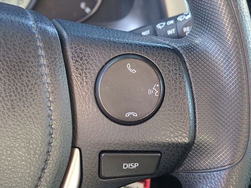 Used 2016 Toyota RAV4 LE image 19