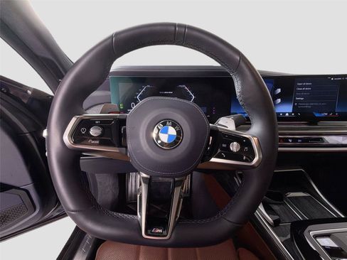Used 2024 BMW 740i w/ Executive Package RWD image 12