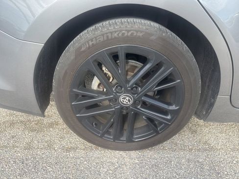 Used 2025 Toyota Camry SE FWD image 12