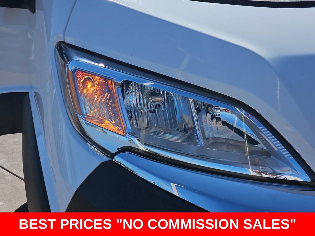 Used 2025 RAM ProMaster 2500 w/ U-Haul Equipment Group FWD image 32