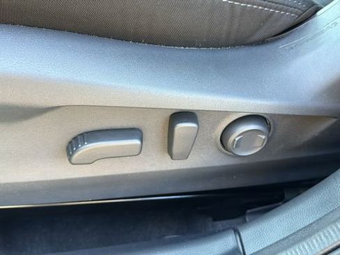 New 2025 Subaru Outback Premium image 8