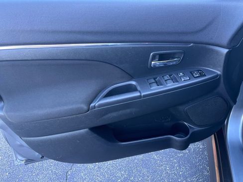 Used 2016 Mitsubishi Outlander Sport ES image 11