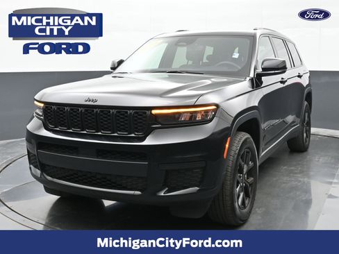 Used 2024 Jeep Grand Cherokee L Laredo image 1