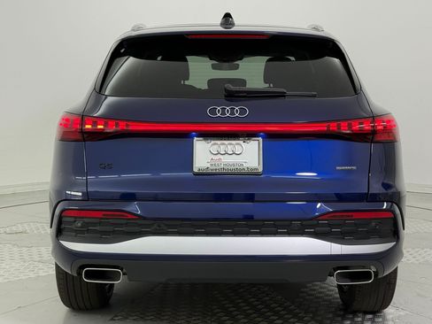 Certified 2025 Audi Q5 Premium w/ Convenience Package AWD/4WD image 10