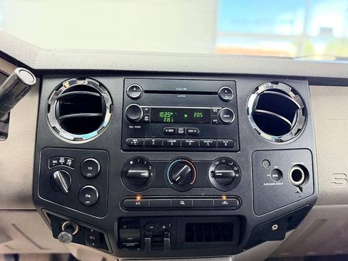 Used 2008 Ford F350 FX4 AWD/4WD image 9