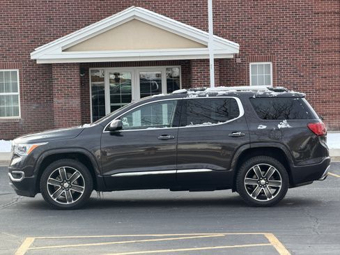 Used 2019 GMC Acadia Denali w/ Technology Package AWD/4WD image 8