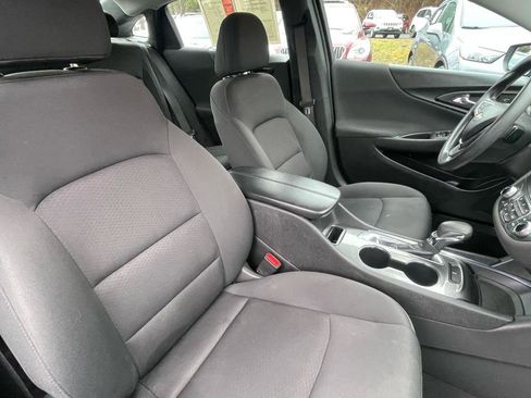 Used 2021 Chevrolet Malibu LT image 28