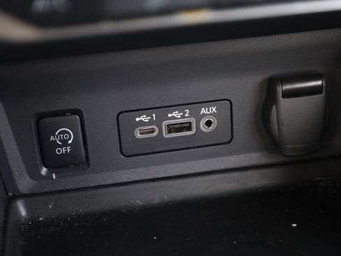 Used 2025 Nissan Sentra SV image 18