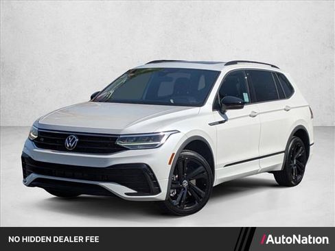 Used 2023 Volkswagen Tiguan SE R-Line FWD image 1