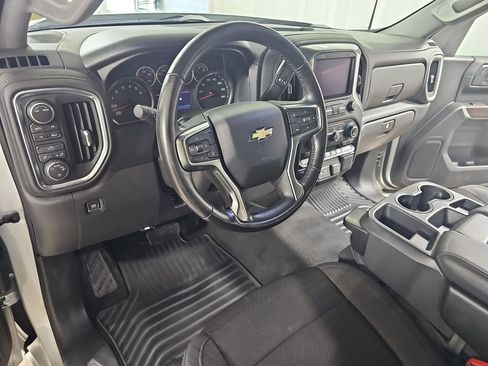 Used 2021 Chevrolet Silverado 1500 LT image 19