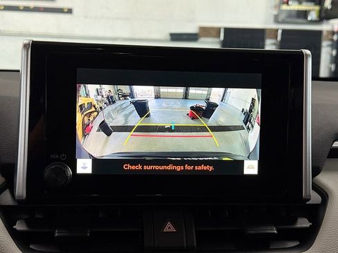 Used 2024 Toyota RAV4 XLE image 12