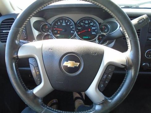 Used 2013 Chevrolet Silverado 2500 LT w/ Interior Plus Package AWD/4WD image 8