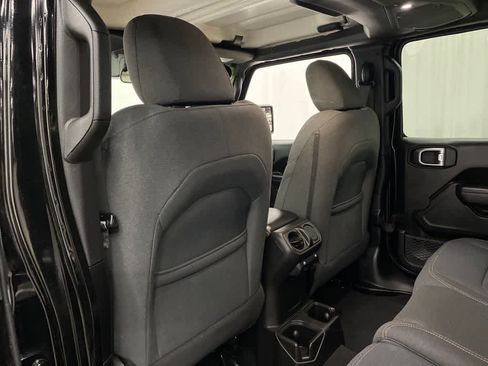 Used 2024 Jeep Wrangler Unlimited Sport AWD/4WD image 15
