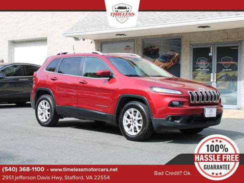 Used 2017 Jeep Cherokee Latitude w/ Comfort/Convenience Group image 1