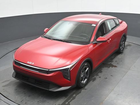 Used 2025 Kia K4 FWD image 36