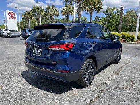 Used 2022 Chevrolet Equinox RS FWD image 10
