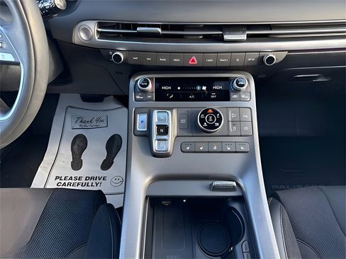 Used 2025 Hyundai Palisade Calligraphy image 18