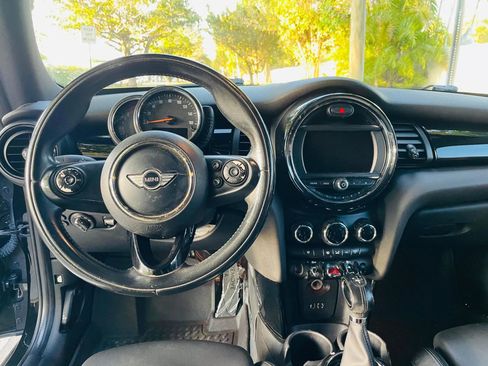 Used 2014 MINI Cooper 2-Door Hardtop image 11