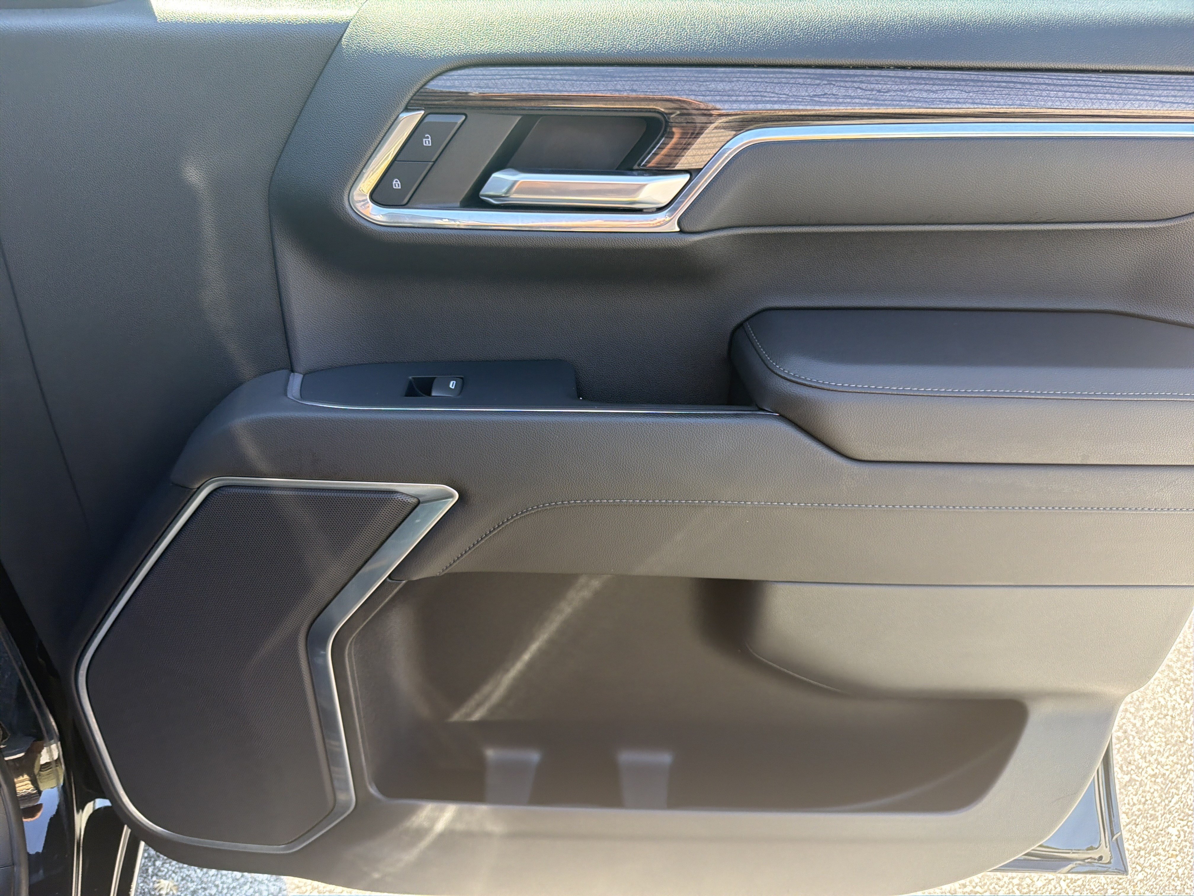 Certified 2022 Chevrolet Silverado 1500 LT AWD/4WD image 15