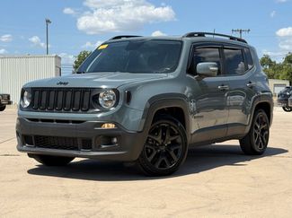 Used 2018 Jeep Renegade Altitude FWD video 1