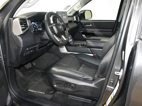 Used 2024 Toyota Sequoia 4WD image 23
