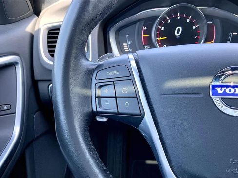 Used 2016 Volvo V60 T5 Premier w/ Convenience Package image 22