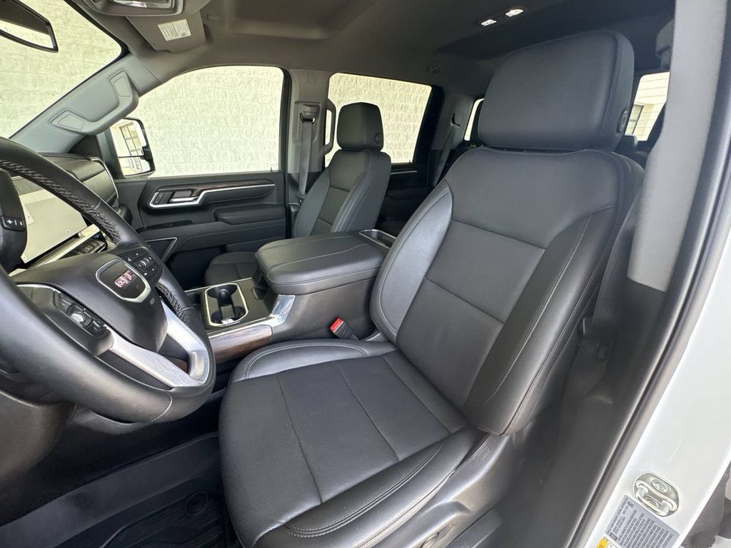 Certified 2025 GMC Sierra 2500 SLT w/ SLT Premium Package AWD/4WD image 19