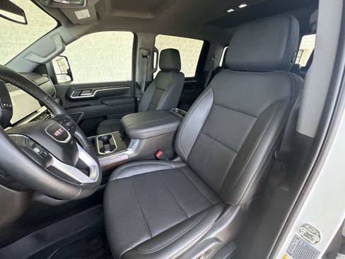 Certified 2025 GMC Sierra 2500 SLT w/ SLT Premium Package AWD/4WD image 19